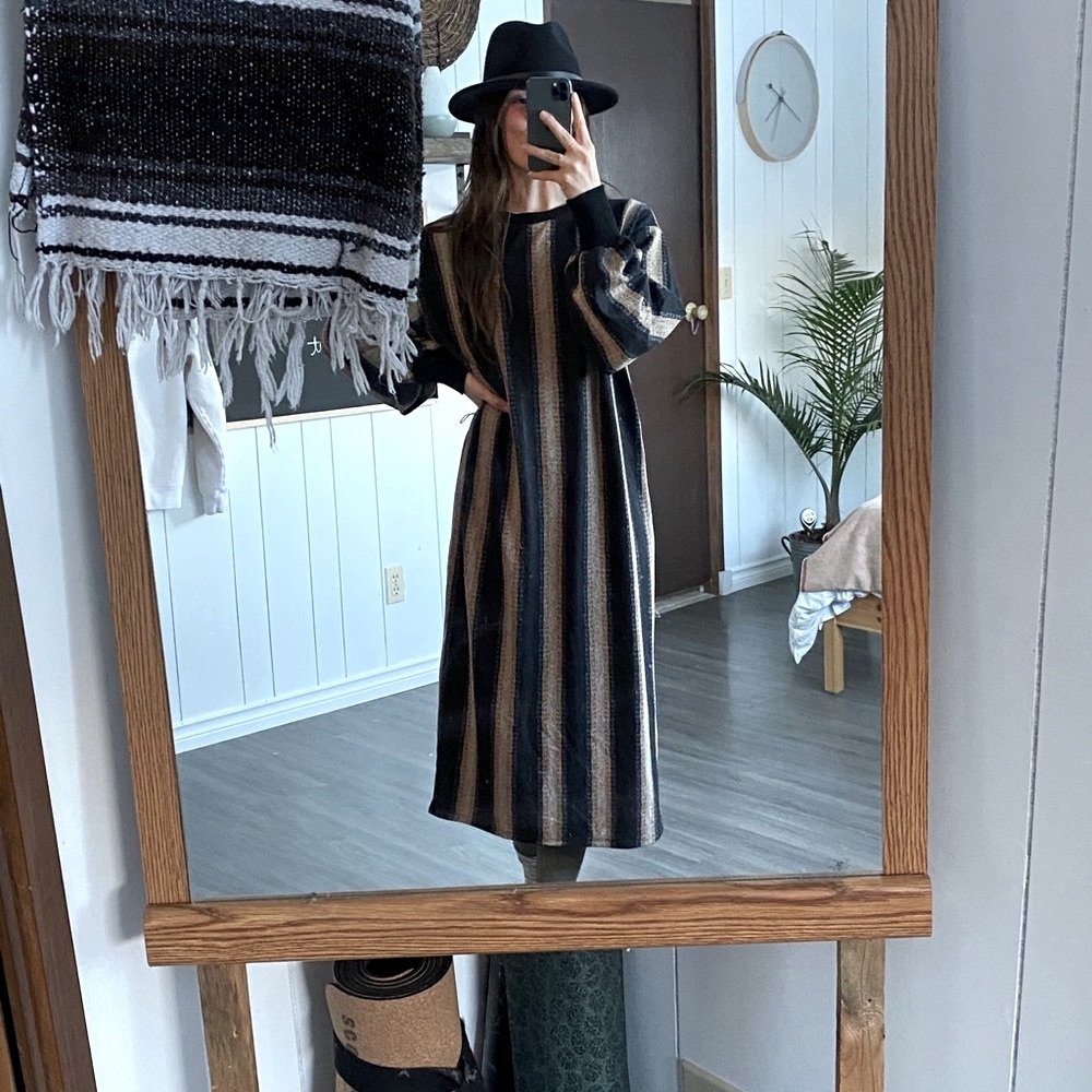 Zara Dress - Picture 3 of 8